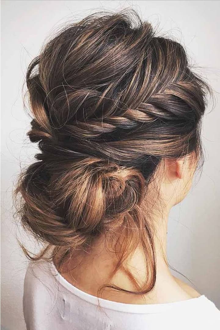 Messy Bun 也可以配婚紗 有了這些髮型靈感 小資新娘又可以省一筆了