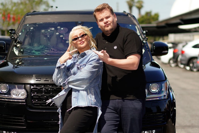 Christina Aguilera 再次登上《Carpool Karaoke》，大爆原來 Ryan Gosling 曾經暗戀 Britney Spears！