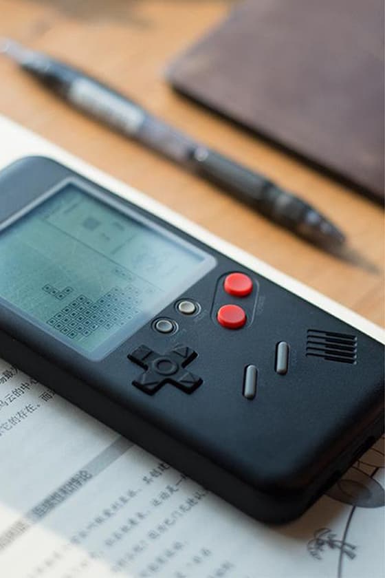 真正的「玩味」手機殼,復古迷不能錯過這個把電話變 Game Boy 的機會!