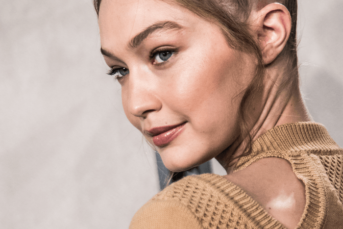自信只因學懂欣賞自己-Gigi Hadid 勉勵女生:為何要在意別人的蠢話兒?