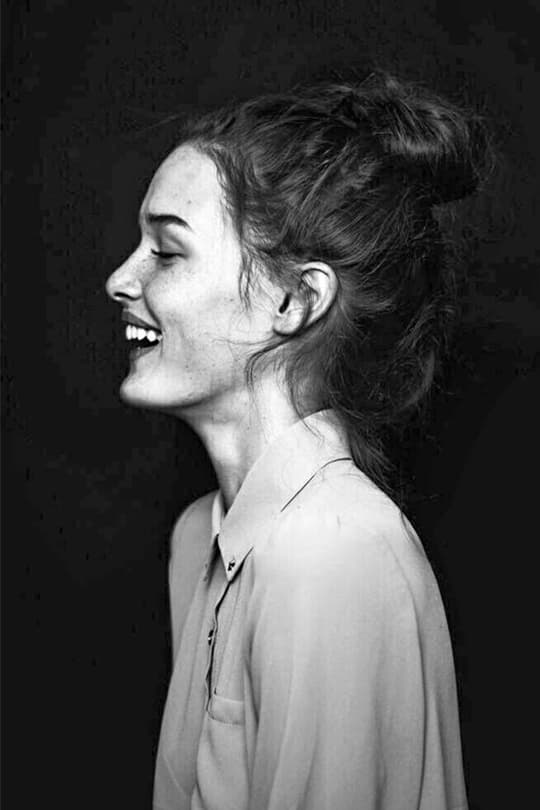 messy-bun-summer-hairstyle-inspiration