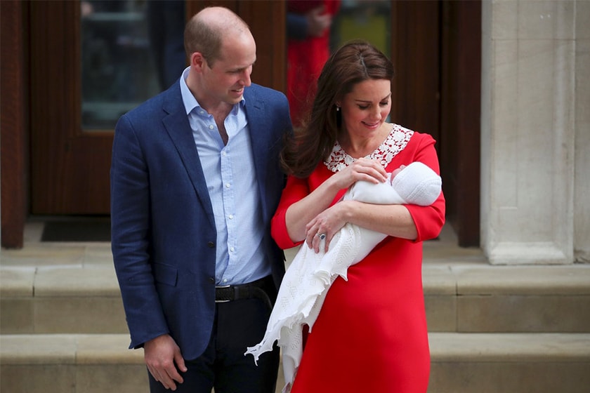 royal baby prince william kate middleton leave hospital with new baby boy