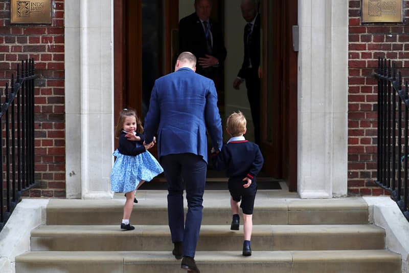 royal baby prince william kate middleton leave hospital with new baby boy