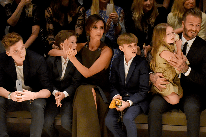 Victoria Beckham 的 44 歲生日派對,家人的陪伴就是最好的禮物!