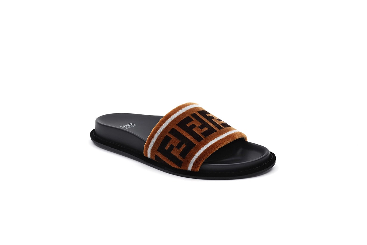 16_FENDI FF Logo Capsule Collection_slippers