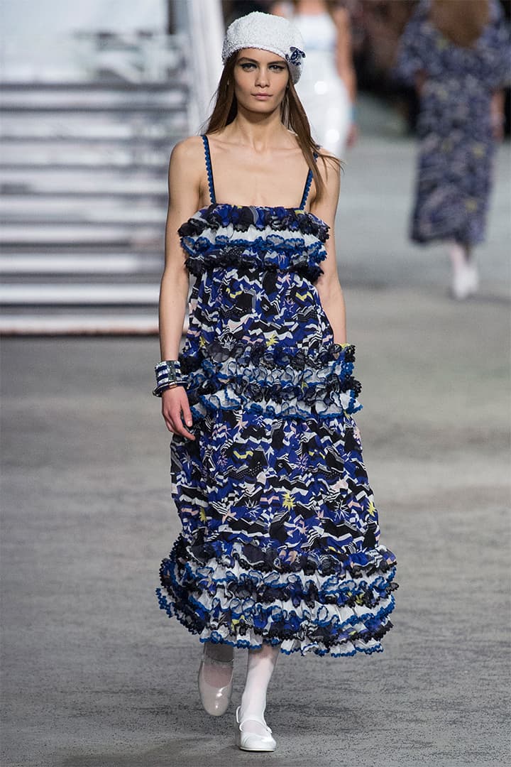 chanel-cruise-2019 runway marine style