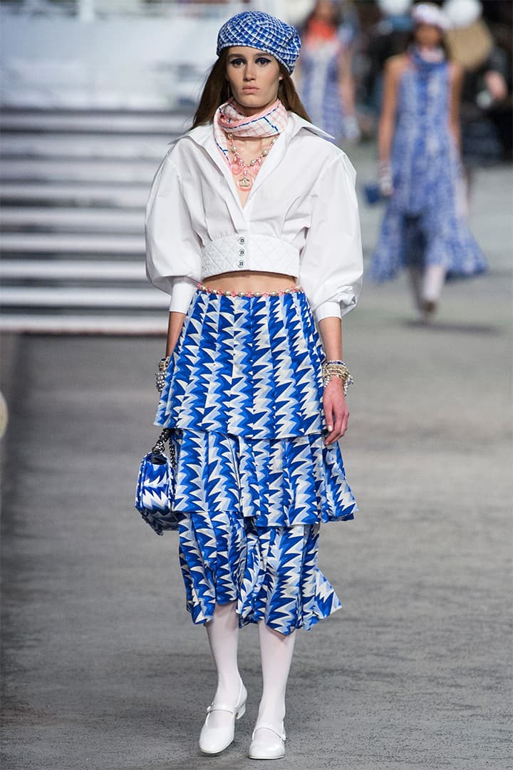 chanel-cruise-2019 runway marine style