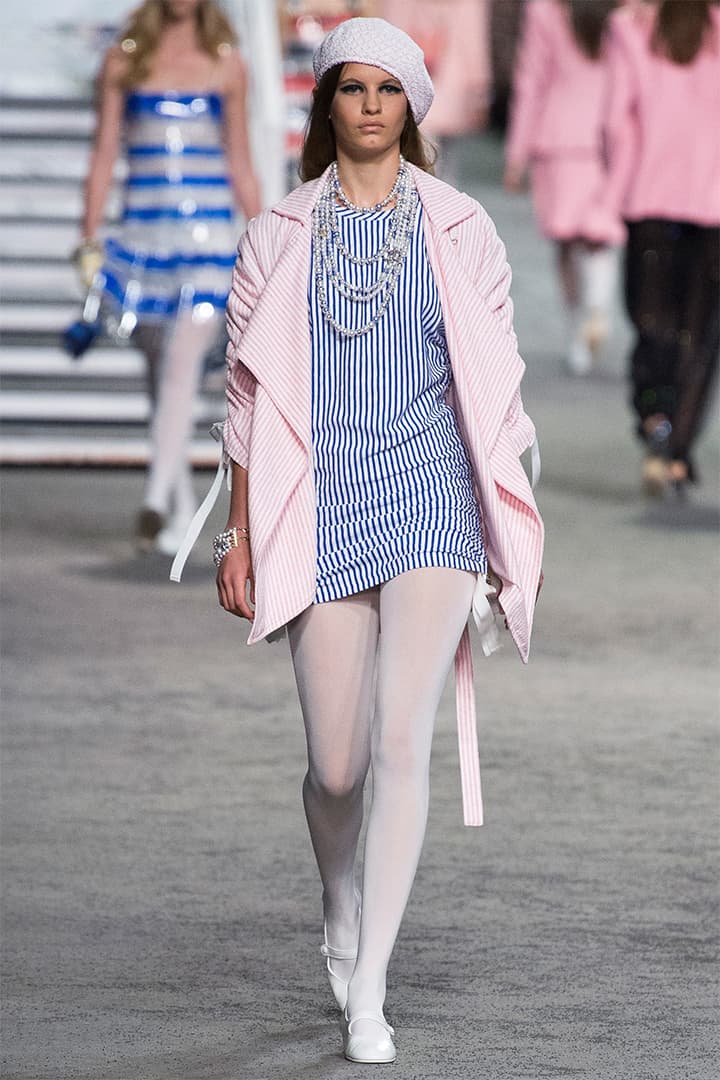 chanel-cruise-2019 runway marine style