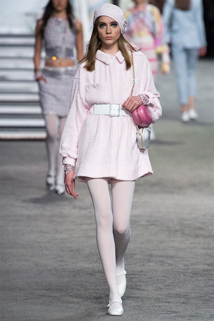 chanel-cruise-2019 runway marine style