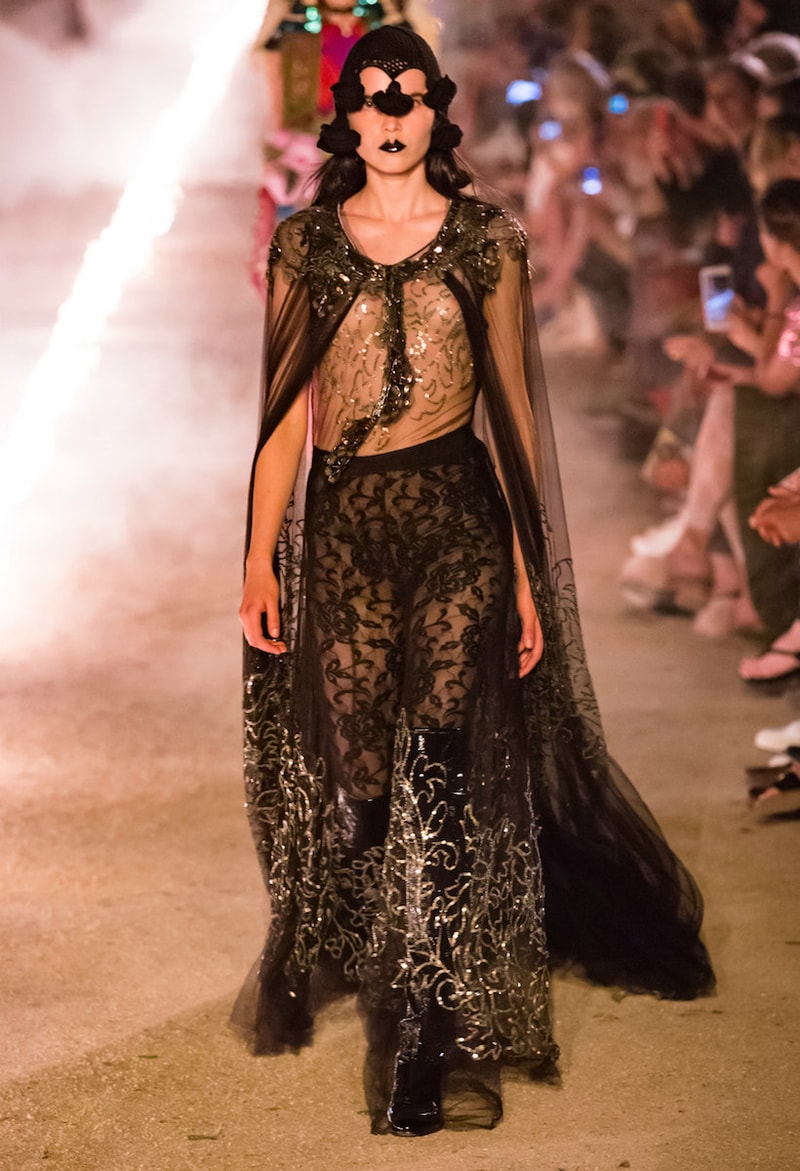 Gucci Cruise 2019 runway resort 2019 look