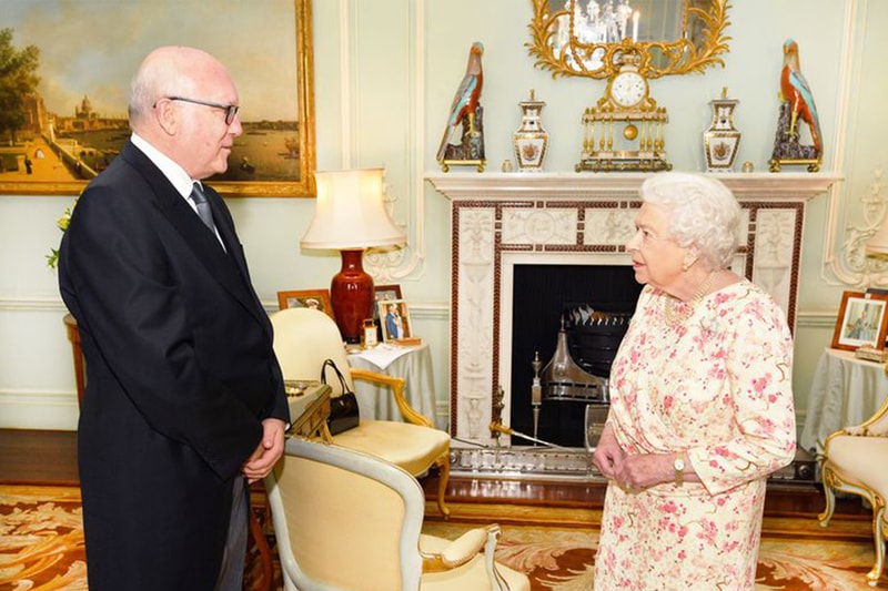 The Queen put Unseen Photo of Prince Harry and Meghan Markle in Her Sitting Room in Buckingham Palace