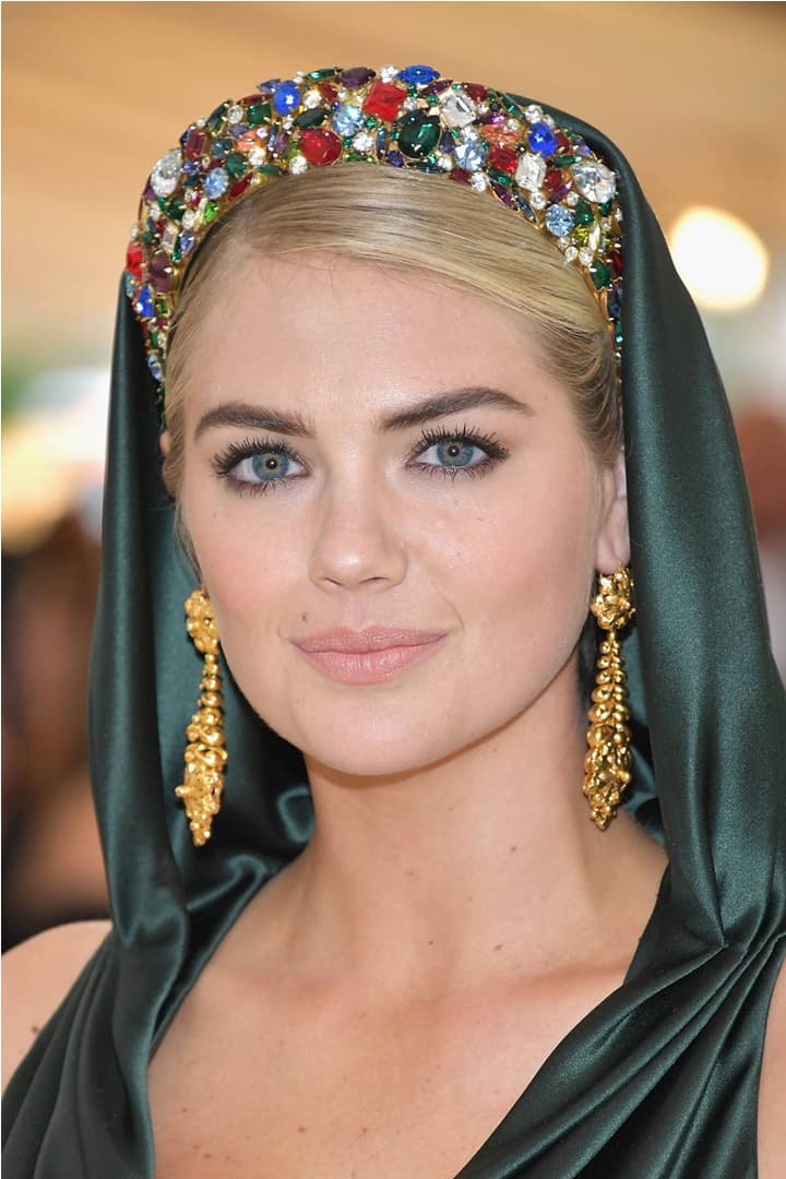 Met Gala 2018 Best Beauty Makeup Hairstyles Look Kate Upton