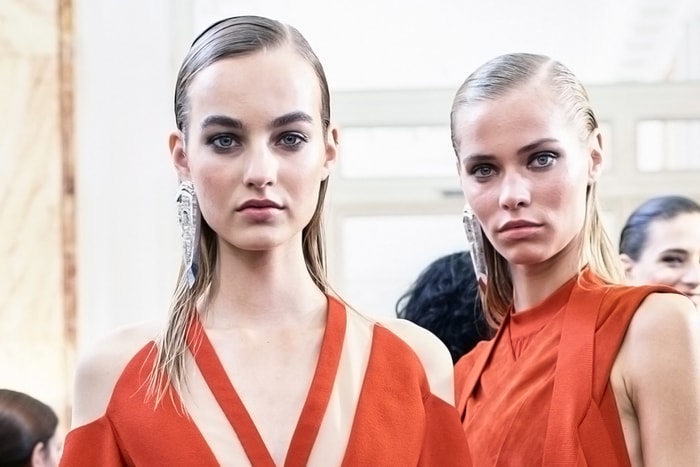 硬水洗頭會影響髮質?3 個關於水和頭髮的秘密,現在為你公開真相!