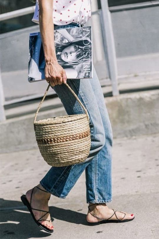 net bag and straw bag street style