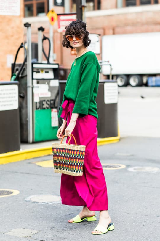 net bag and straw bag street style