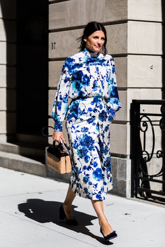 net bag and straw bag street style