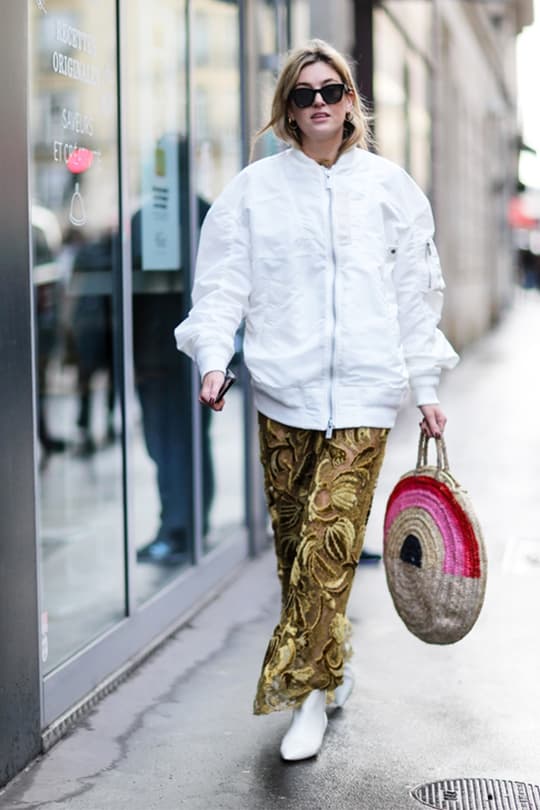 net bag and straw bag street style