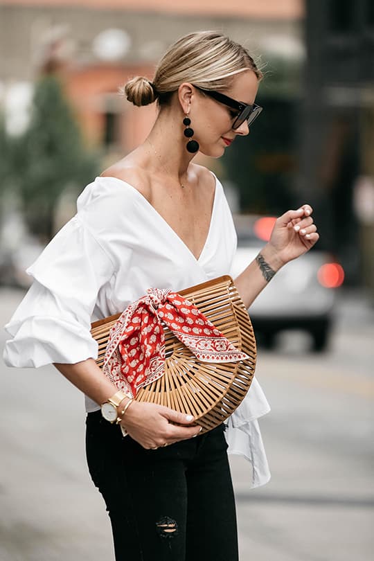 net bag and straw bag street style