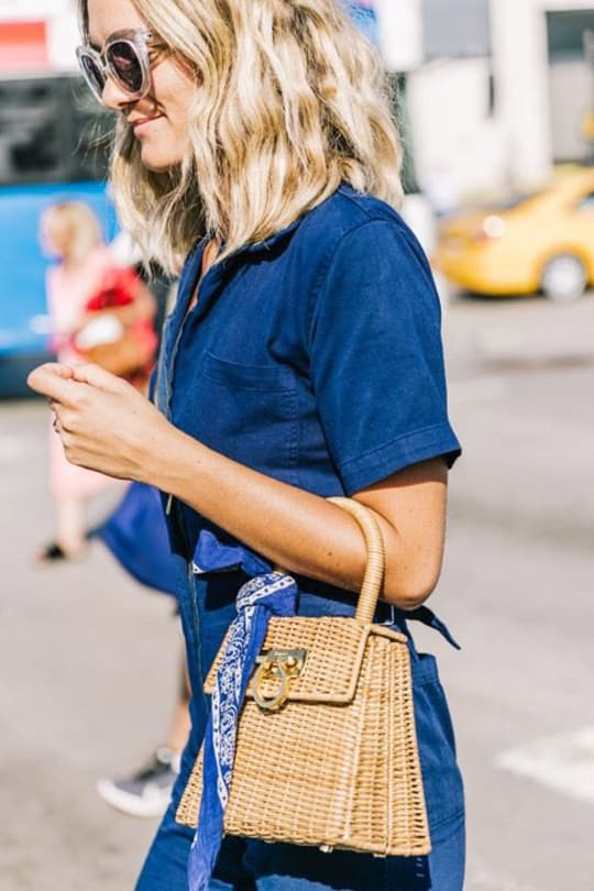 net bag and straw bag street style
