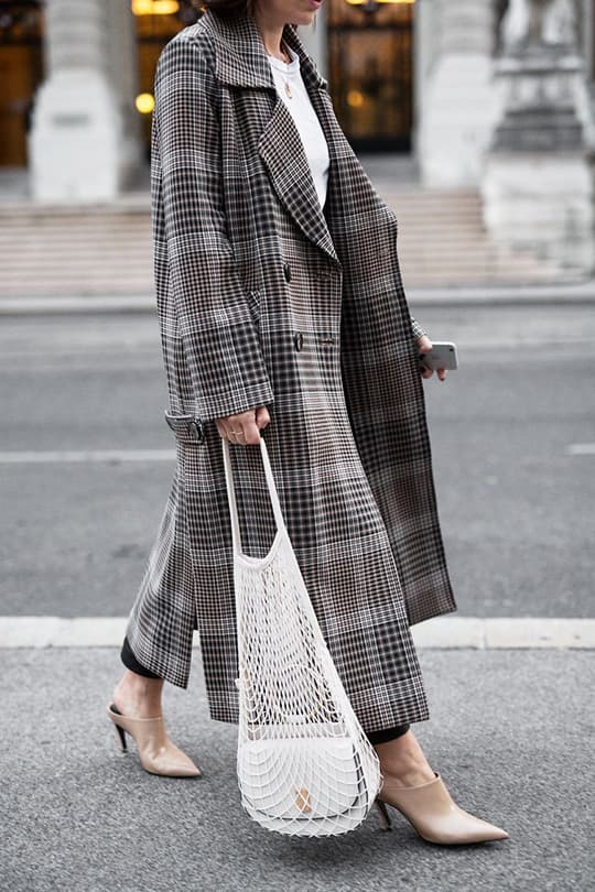 net bag and straw bag street style