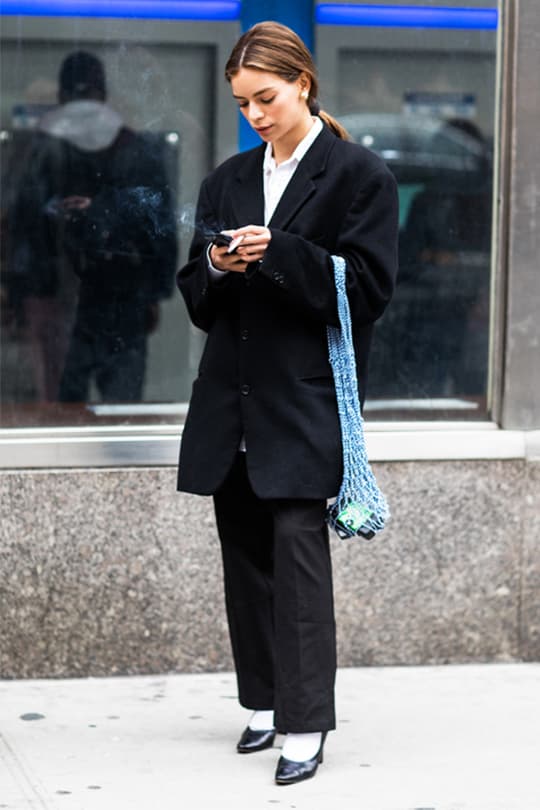 net bag and straw bag street style
