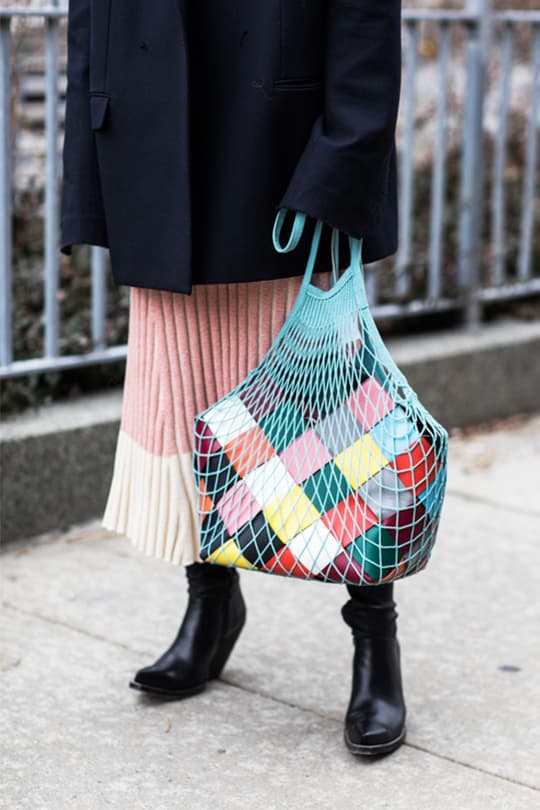 net bag and straw bag street style
