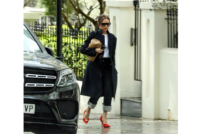 victoria-beckham-street-style-rainny-day-outfits