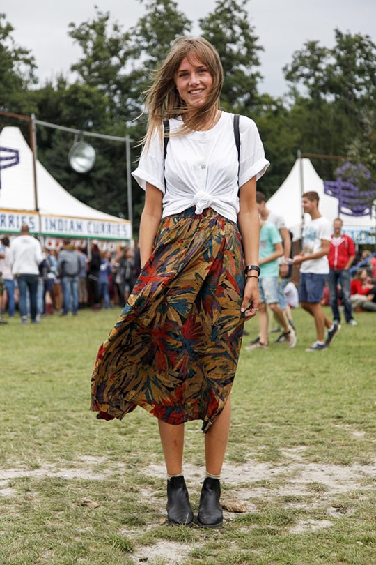white tee summer street style-