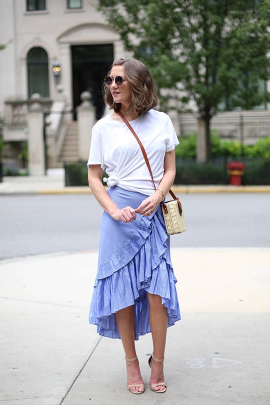 white tee summer street style-