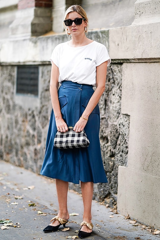 white tee summer street style-