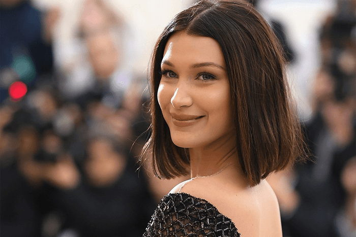 這個 90 年代流行的髮型強勢回歸時尚界,你準備好跟上這波復古潮流了嗎?