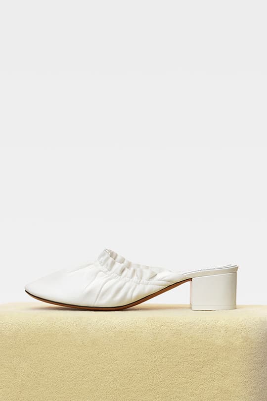 CELINE-PRE-FALL-2018-PHOEBE-PHILO-WHITE-SHOES