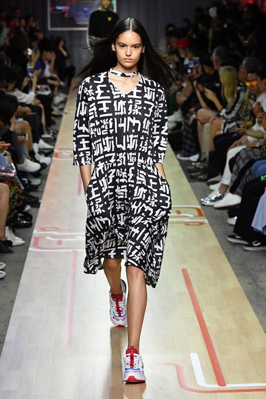 李寧 LI LING SS2019 PFW RUNWAY