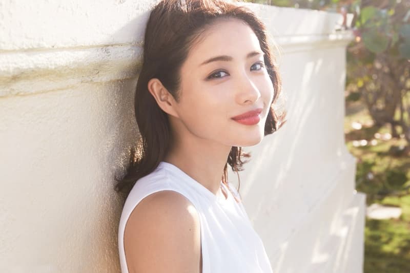 Ishihara Satomi sofina aube 10 seconds eyeshadow palette