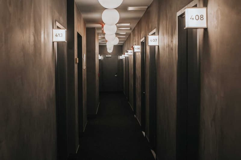 gowanus-inn-yard-new-hotel-by-savvy-studios-brooklyn