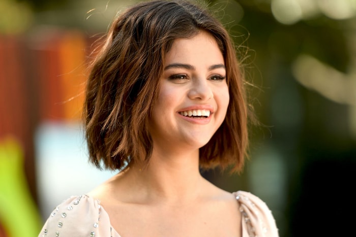 Selena Gomez 新歌 MV 釋出,全新造型彷彿回到童星時期!