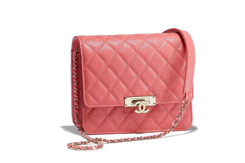 chanel-clutch-with-chain-ss-2018