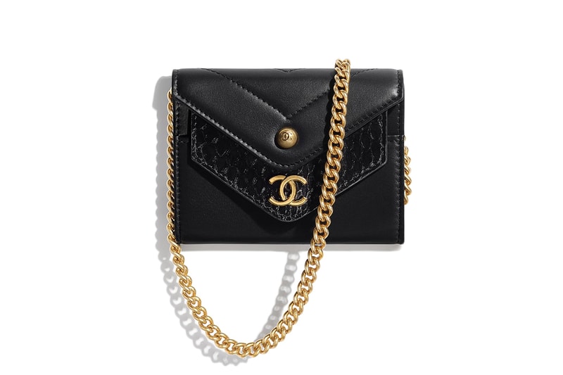 chanel-clutch-with-chain-ss-2018