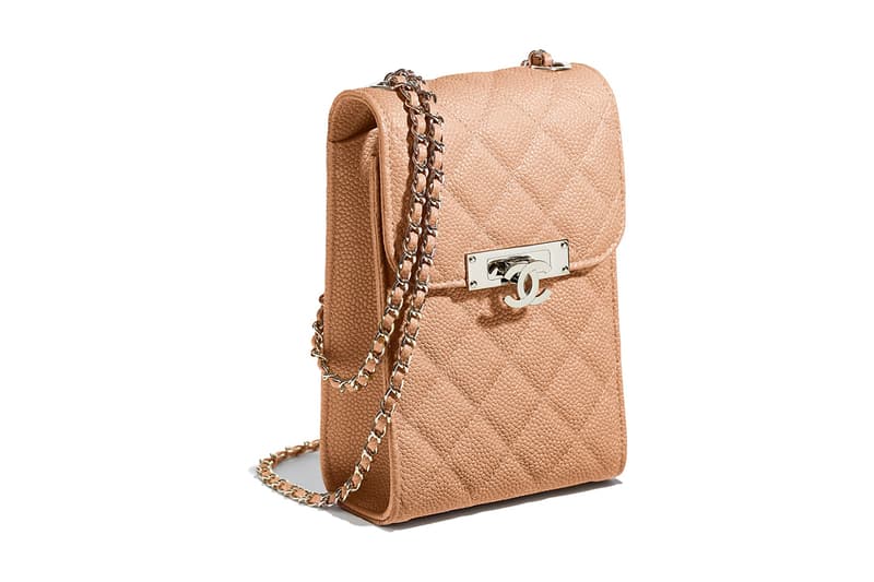 chanel-clutch-with-chain-ss-2018