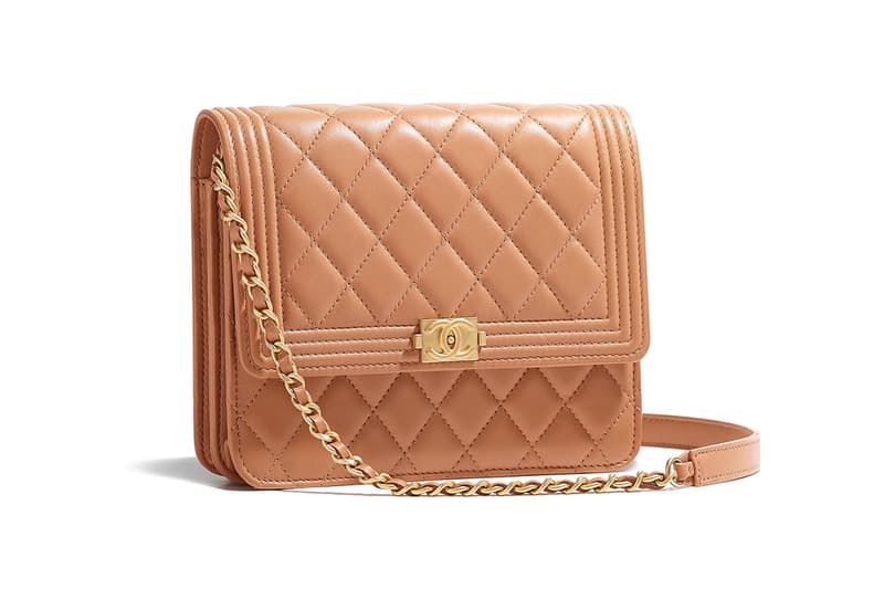 chanel-clutch-with-chain-ss-2018