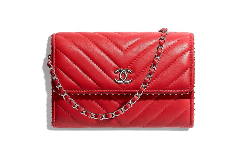 chanel-clutch-with-chain-ss-2018