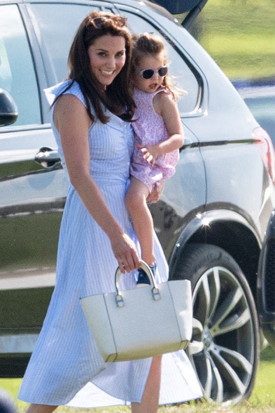kate-middleton-zara-blue-dress-polo-match