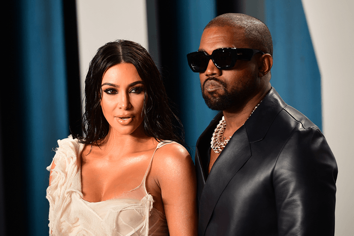 被 Kanye West 狠批品味差,Kim Kardashian:他把我的 250 對美鞋全部丟掉!