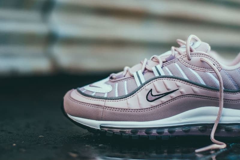 nike-wmns-air-max-98-barely-rose