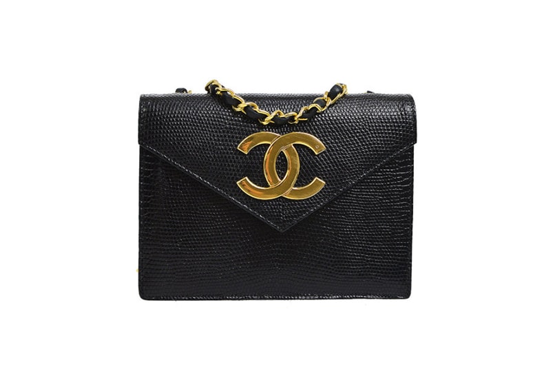 Vintage Chanel bag amore_tokyo