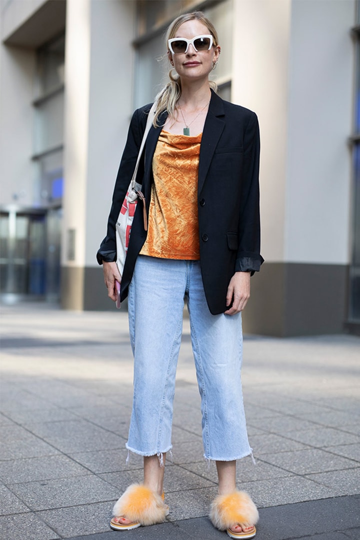 2019 Spring Men's Fashion Week Street Style Jeans Blazer Slippers