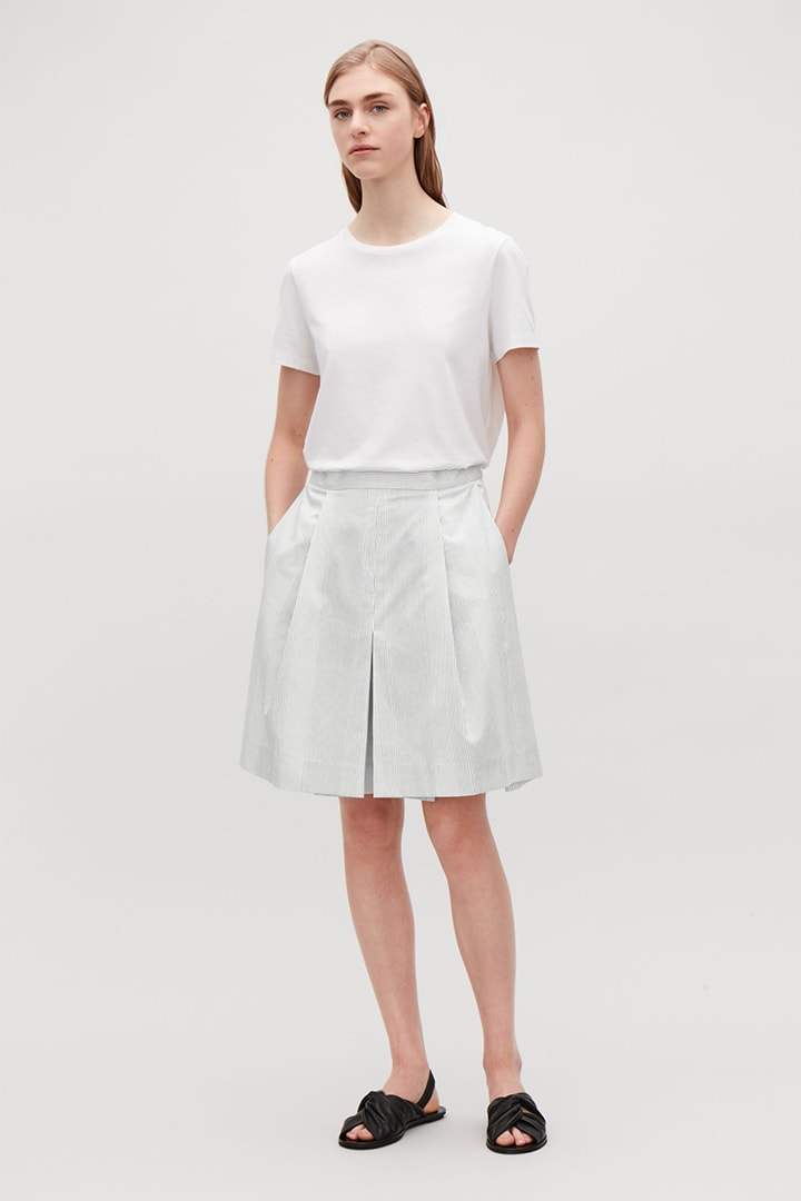 cos-minimalist-black-and-white-look