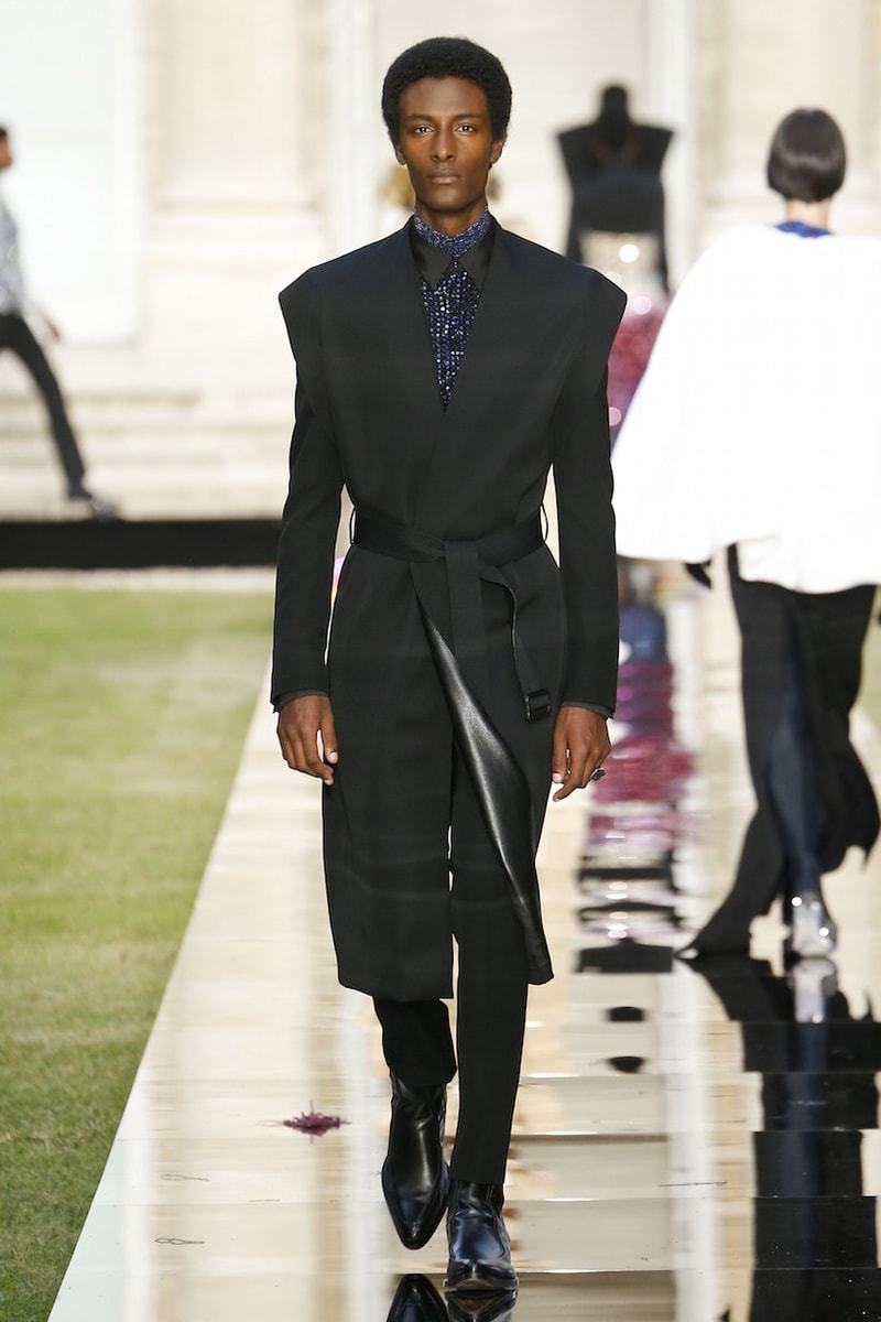 Givenchy Audrey Hepburn 2018 fall haute couture runway LBD