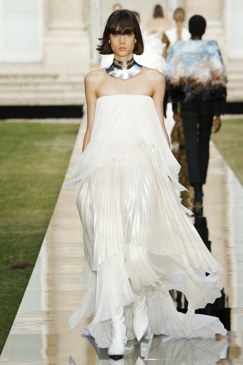 Givenchy Audrey Hepburn 2018 fall haute couture runway LBD