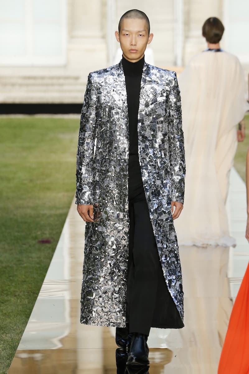 Givenchy Audrey Hepburn 2018 fall haute couture runway LBD
